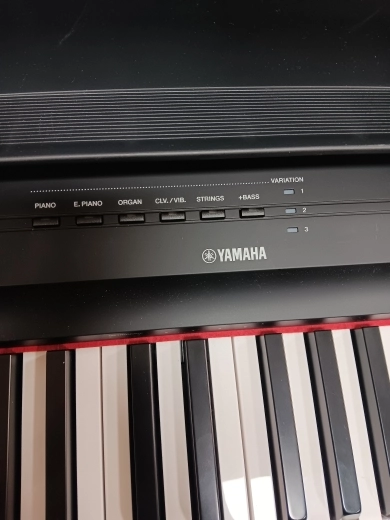 Yamaha - P125 B 3